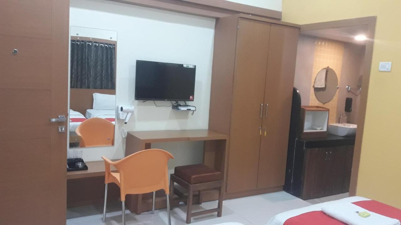 Hotel Shivrai Pen Bagian luar foto